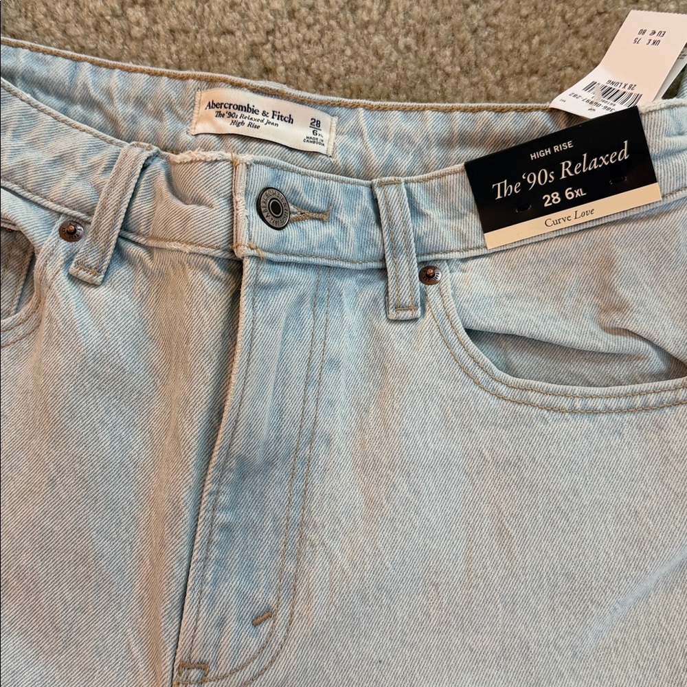 NWT! Abercrombie & Fitch The 90’s Relaxed Jeans - Picture 3 of 8